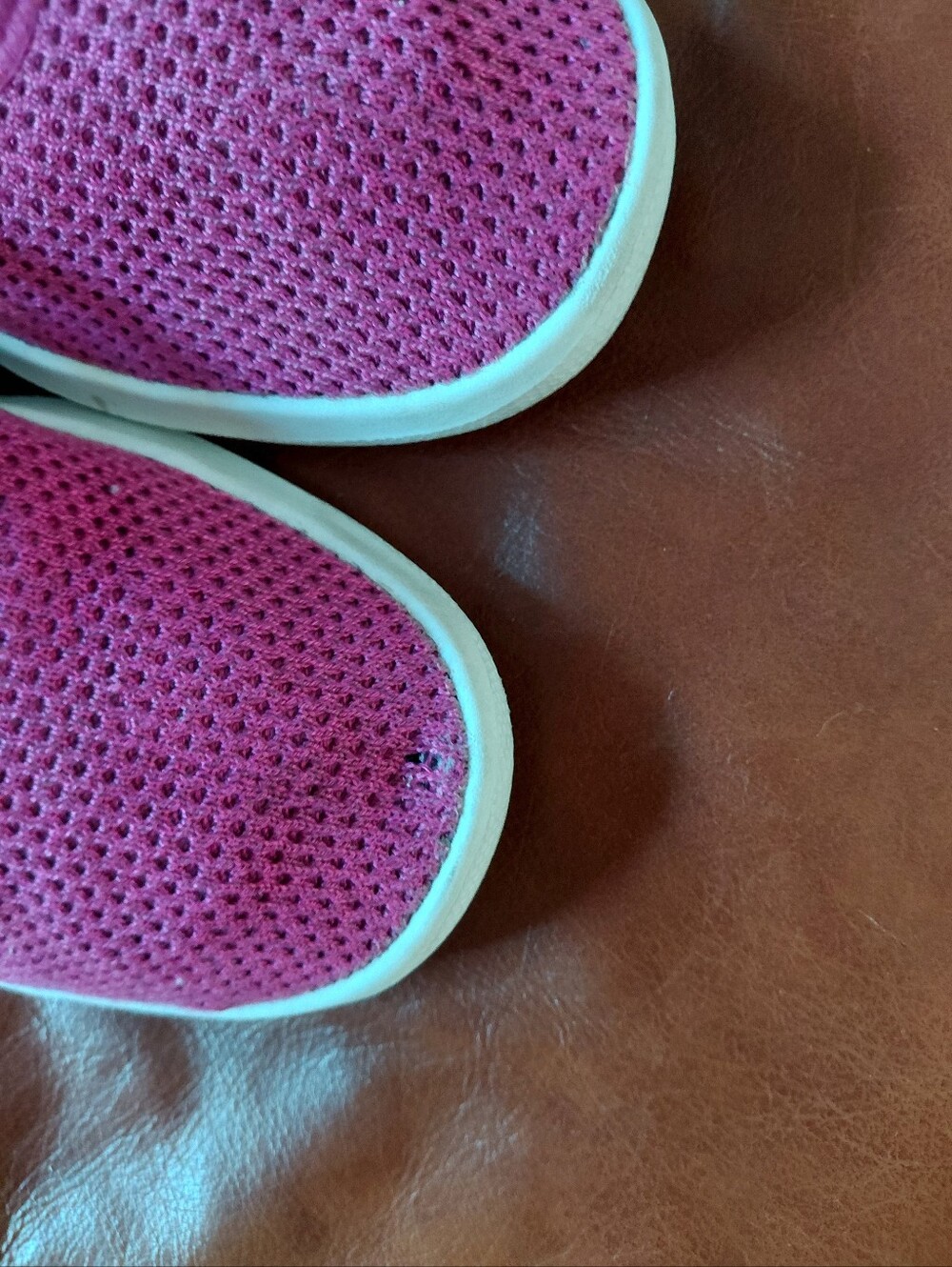 Allbirds Womens Sz 7 Sneakers Magenta Tree Runners - Picture 3 of 6
